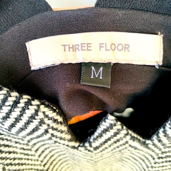 Three floor cut out texture dress - Picture 8 of 10